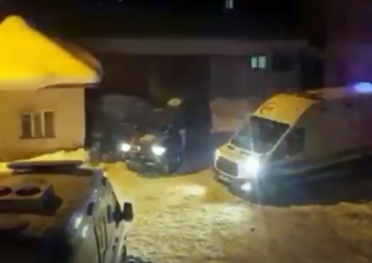 Hakkari’den Elazığ’a Sağlık Ekibi Gönderildi