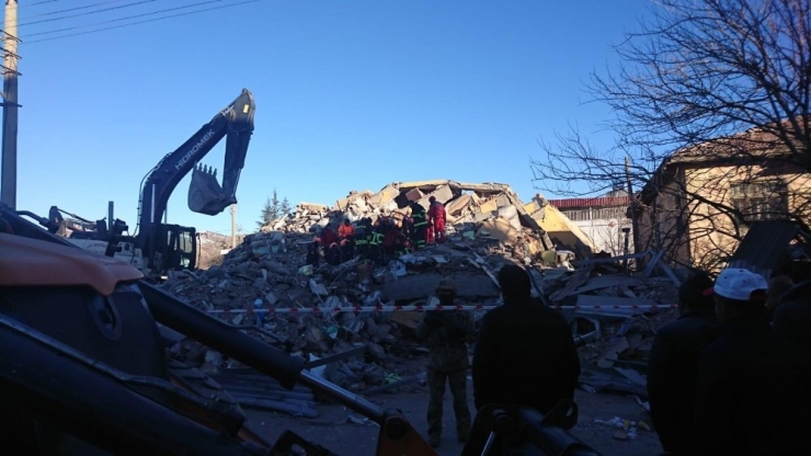 Kayseri’den Elazığ’ Ve Malatya’ya Yardım Eli