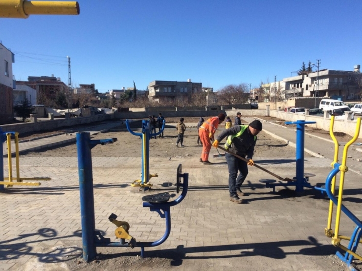 Kahta’daki Parklar Bakım Ve Onarımdan Geçiyor