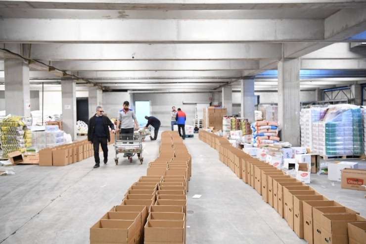 Konyaaltı Belediyesi’nden Elazığ’a Yardım Eli