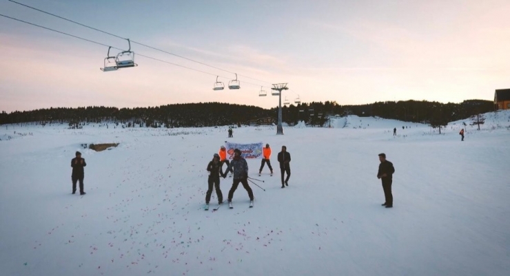 2 Bin 600 Rakımda Eksi 15 Derecede Bir Ömür Boyu “Evet” Dediler