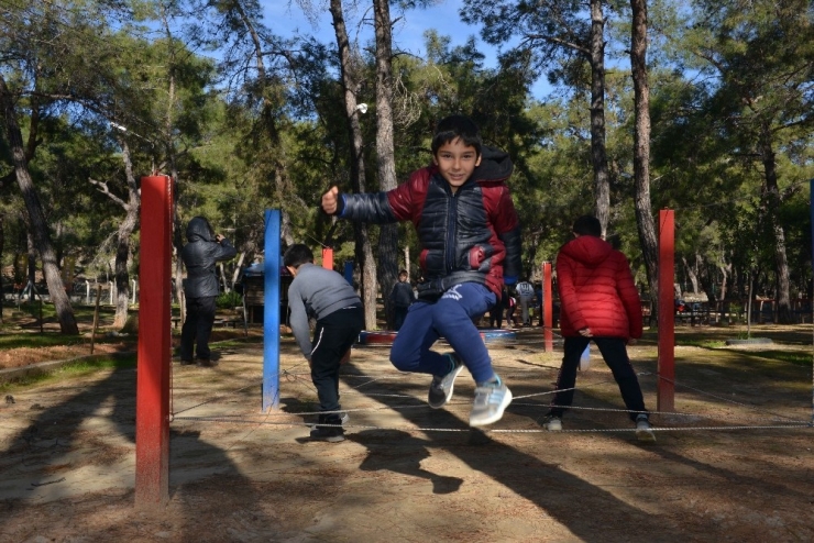 Gönül Elçileri Projesiyle Minik Kalplere Dokunmaya Devam Ediliyor