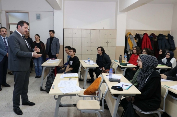 "Sivas Eğitimde Hak Ettiği Yere Gelecek"