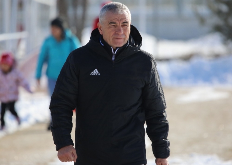 Rıza Çalımbay: “Transferler Bugün Geliyor”