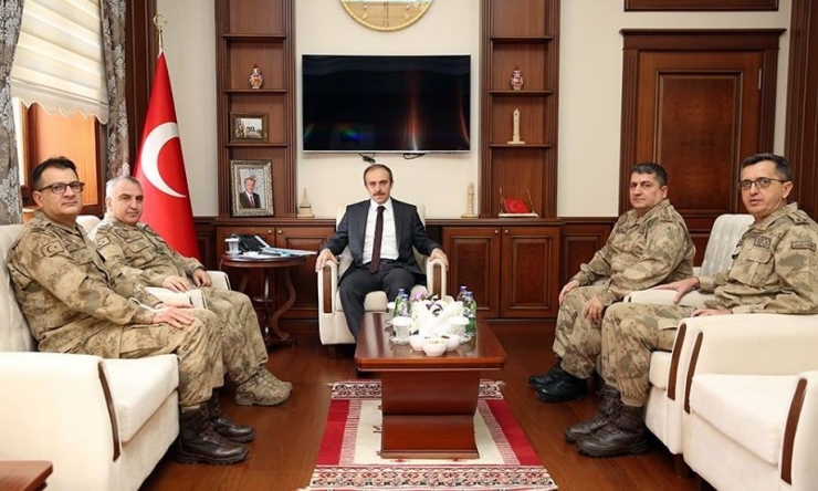 Tümgeneral Halis Zafer Koç, Vali Cüneyt Epcim’i Ziyaret Etti