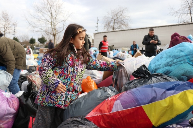 1999 Depremini Yaşayan Sakarya Halkından Deprem Bölgesine Destek