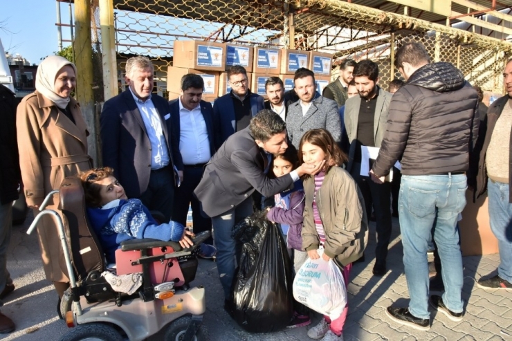 Ak Parti Adana İl Başkanlığı’ndan Elazığ’a Yardım Tırı