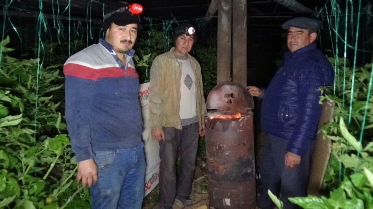 Antalya’da Üreticinin Don Nöbeti Devam Ediyor