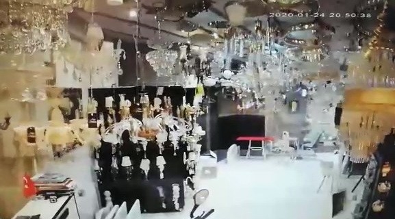 Elazığ Depreminin Şiddetini Gösteren En Net Görüntüler