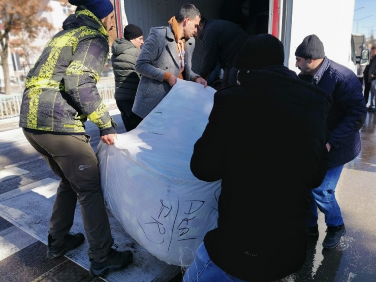 Erzurumlu Öğrencilerden Depremzedelere Yardım Eli