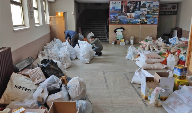 Bafralılar Depremzedeler İçin Seferber Oldu