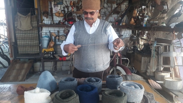 Serik’ten Elazığ’a Bere Desteği