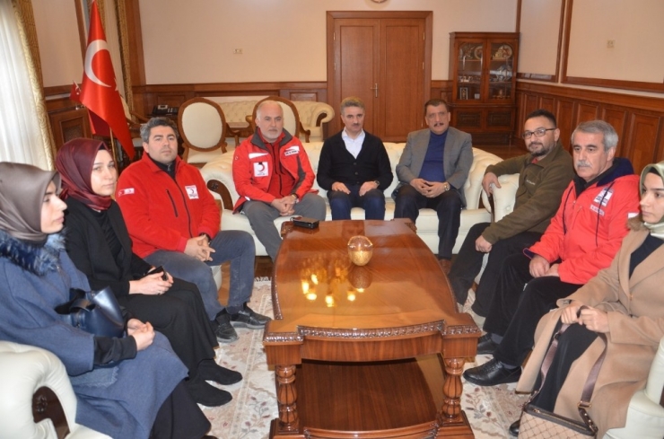 Kızılay Genel Başkanı Kınık, Vali Baruş’u Ziyaret Etti