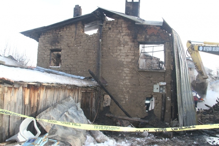 Konya’da Yangın Faciası: Aynı Aileden 3 Kişi Hayatını Kaybetti