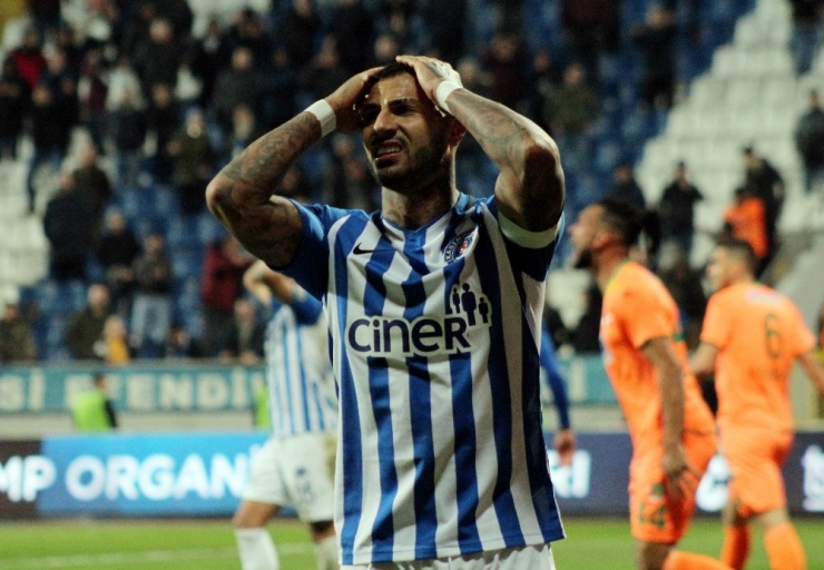 Antalyaspor Yendi, Kasımpaşa Ateş Hattına Düştü