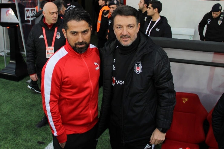 Süper Lig: Göztepe: 2 - Beşiktaş: 1 (İlk Yarı)