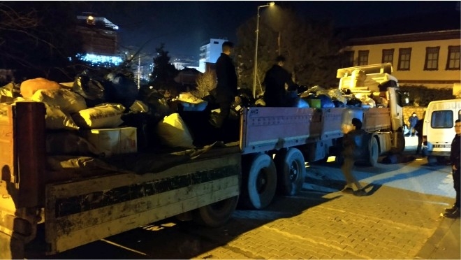 Bilecik’ten Elazığ’a 1 Tır Dolusu Yardım Malzemesi Yola Çıktı