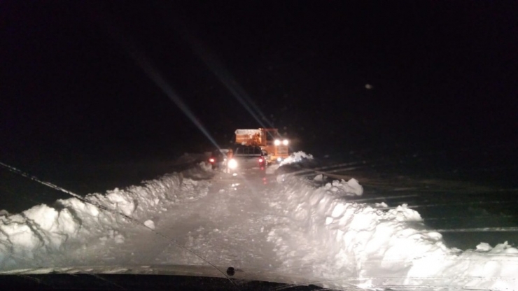 4 Kişilik Aile 2 Saatte Kurtarıldı