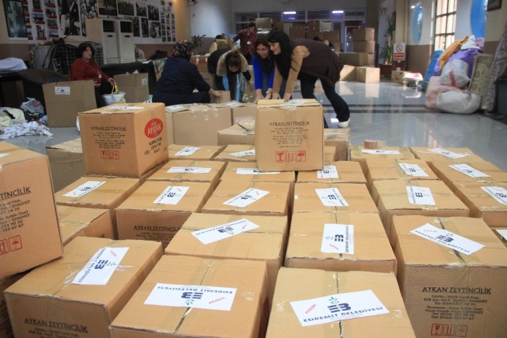 Edremit’ten Deprem Bölgesine Yardım Tırı Yola Çıktı