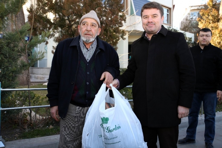 Aksaray Başkan Dinçer’in Çağrısı İle Elazığ İçin Tek Yürek Oldu