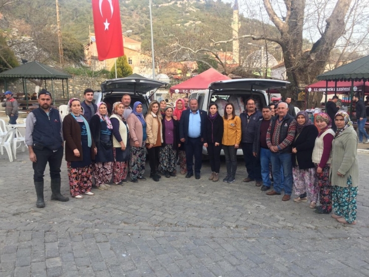 Germencik’te Mahalleler Elazığ İçin Omuz Omuza Verdi