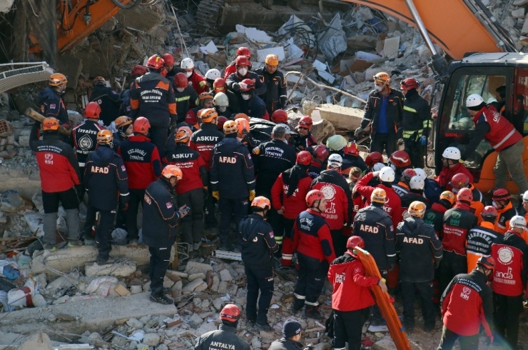 Elazığ’da Bir Kişinin Daha Cansız Bedenine Ulaşıldı