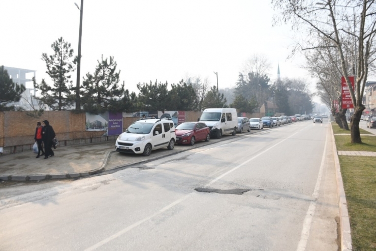 İnegöl’deki Kaldırım Ve Otopark Çalışması Tamamalandı