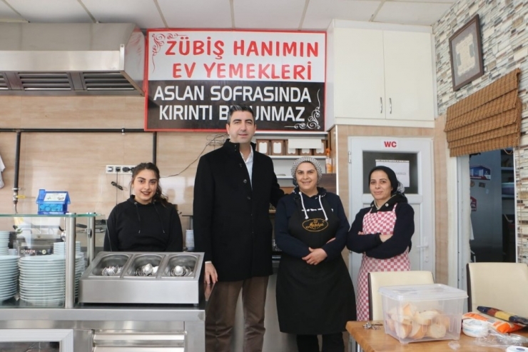Başkan Gökhan Yüksel, Topselvi Mahallesi Esnafını Ziyaret Etti