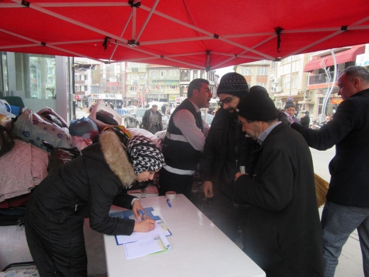 Sandıklı Depremzedeler İçin Tek Yürek Oldu