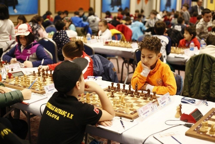 Sanko Okulları Sporcusu Satranç Milli Takım Havuzunda