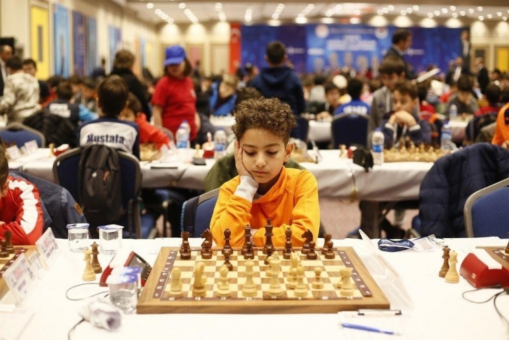 Sanko Okulları Sporcusu Satranç Milli Takım Havuzunda