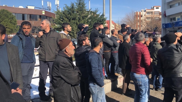 Film İzler Gibi İntihar Girişimini Seyrettiler