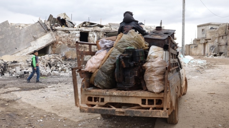 Halep Halkı, Türkiye Sınırına Sığınıyor