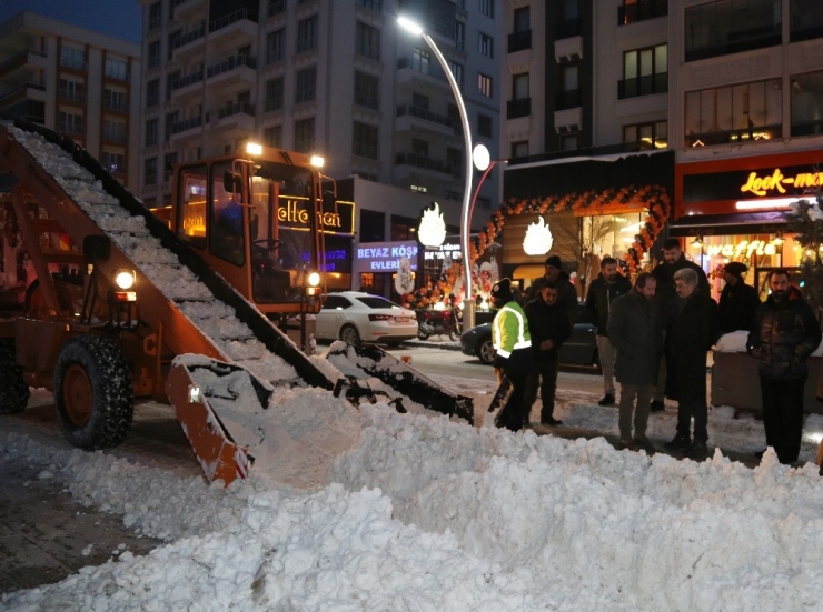 Vali Bilmez, Karla Mücadele Ordusunu Yalnız Bırakmadı