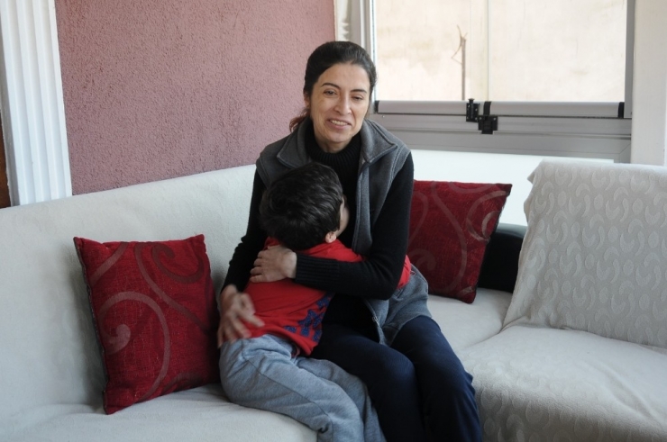 Tek İsteği, Çocuğunun Sesini Duyabilmek