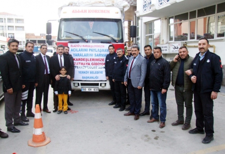 Yerköy’den Elazığ’a Bir Kamyon Dolusu Yardım Malzemesi Gönderildi
