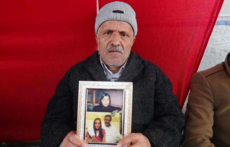 Hdp Önündeki Ailelerin Evlat Nöbeti 148’inci Gününde