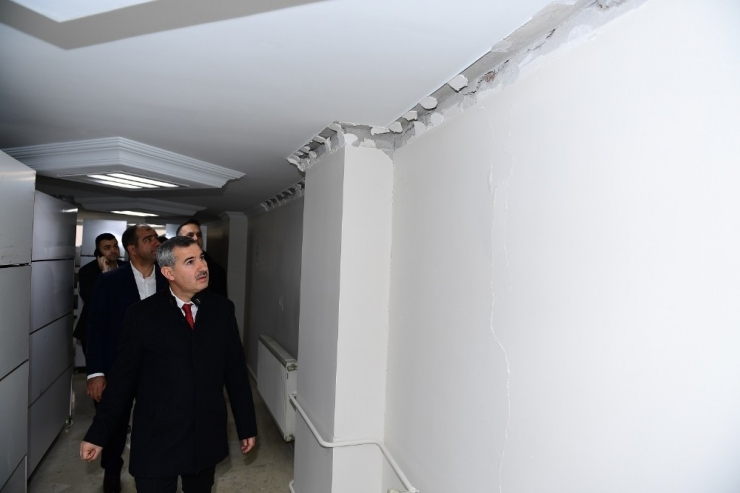 Yeşilyurt’ta 24 Bina Mühürlendi