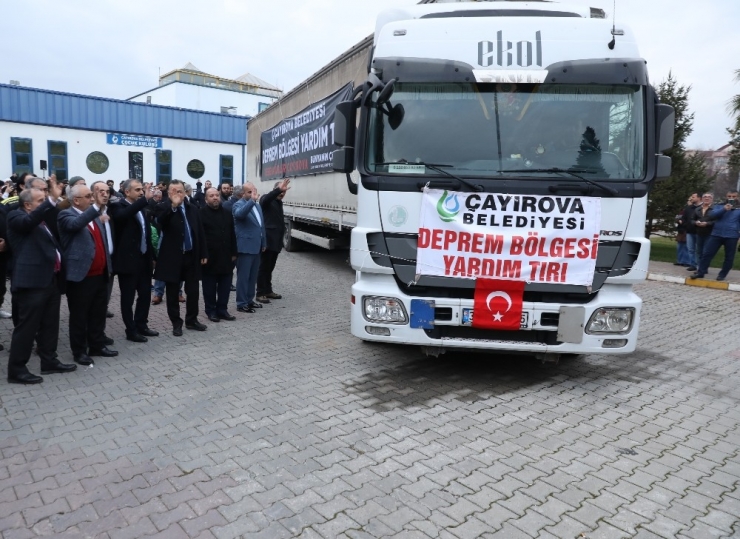 Yardım Tırı Çayırova’dan Dualarla Uğrandı