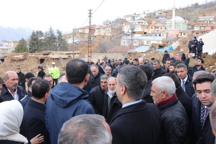 Bakan Kurum Deprem Bölgesinde