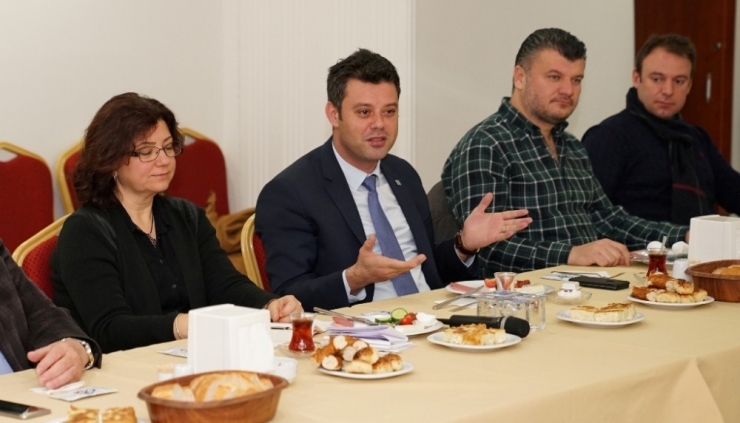 Başkan Sarıkurt: “Çorlu’nun Estetik Bir Görünüm Kazanması İçin Çalışıyoruz”