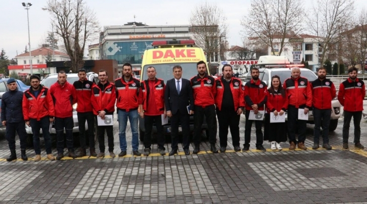 Vali Dağlı Depreminde Görev Alan Dake’ye Teşekkür Etti