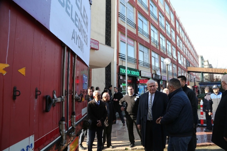 Efeler’de Toplanan Yardımlar Deprem Bölgesine Gönderildi
