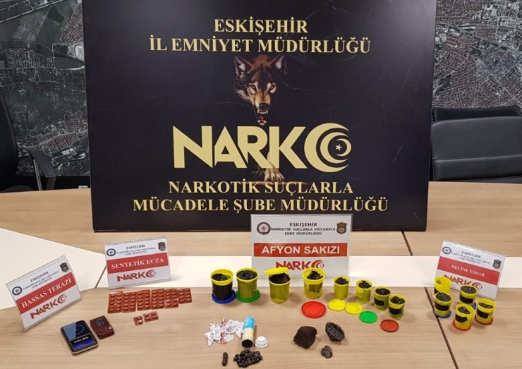Oyun Hamuru Kutusunda Uyuşturucu Gizleyen Zanlı Tutuklandı