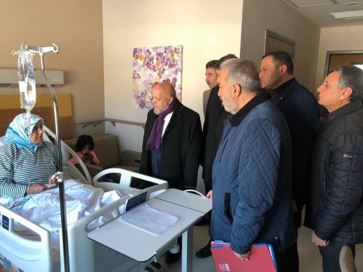 Tobb, Tesk Ve Hak-iş Başkanlarından Yaralı Depremzedelere Ziyaret