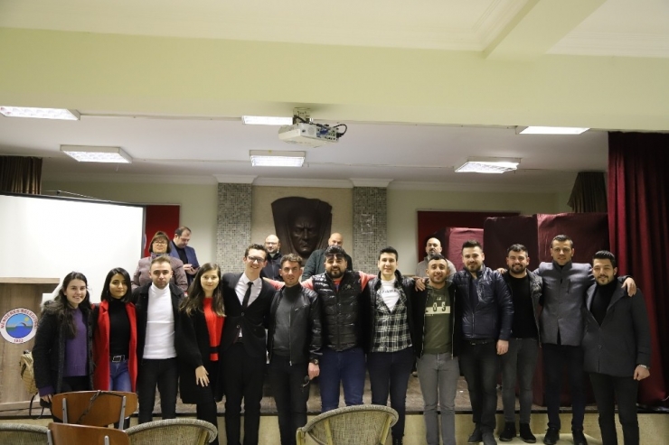 Menderes’te Gençler Ve Kadınlar Başkanını Seçti