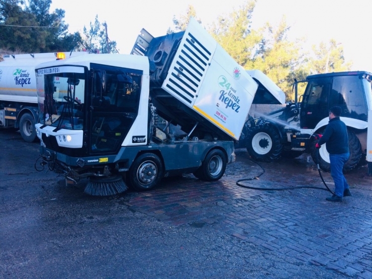 Kepez’in Araçları Dezenfekte Ediliyor