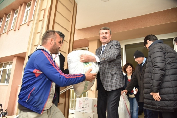 Anamur’dan Depremzedelere Muz