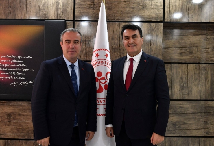 Dündar’dan Gençlik Ve Spor İl Müdürüne Ziyaret