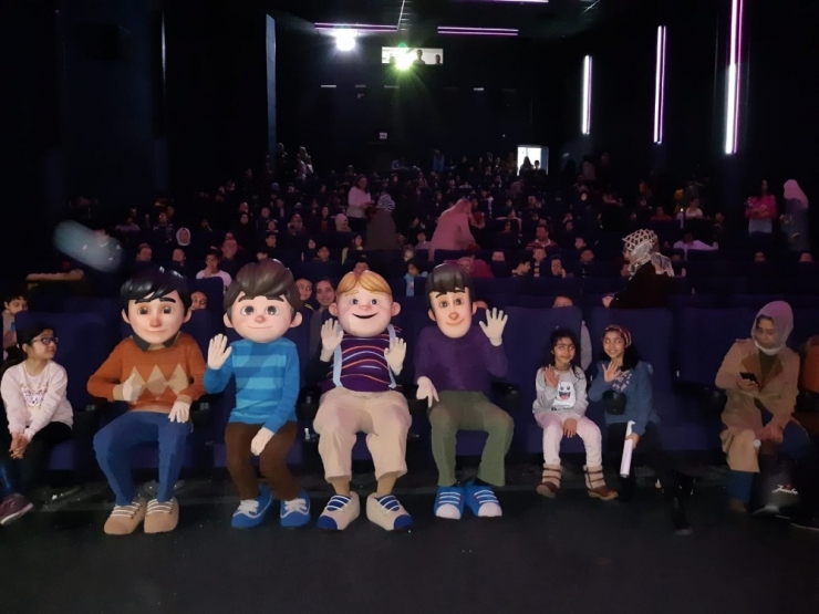 Rafadan Tayfa Göbeklitepe Karakterlerine Bursa’da Büyük İlgi